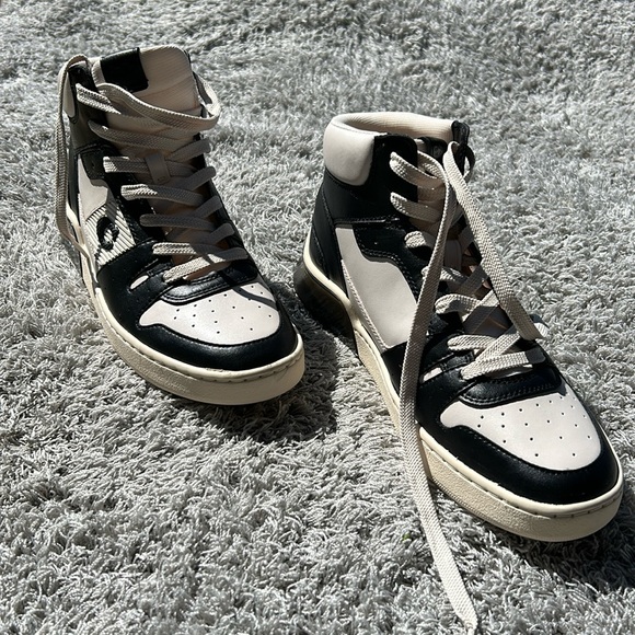 Coach black/white cream NWT, lace up sneakers, made in Indonesia size 9.5 D. - Picture 1 of 9